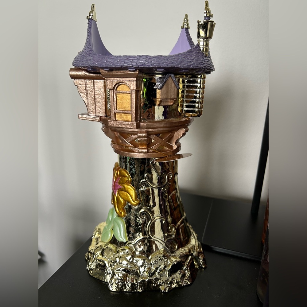 New Bath and Body Works Disney Rapunzel 3 Wick Candle Holder